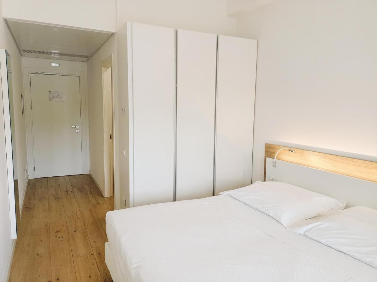 Toscana Charme Resort Tirrenia Esterno foto A room at the hotel
