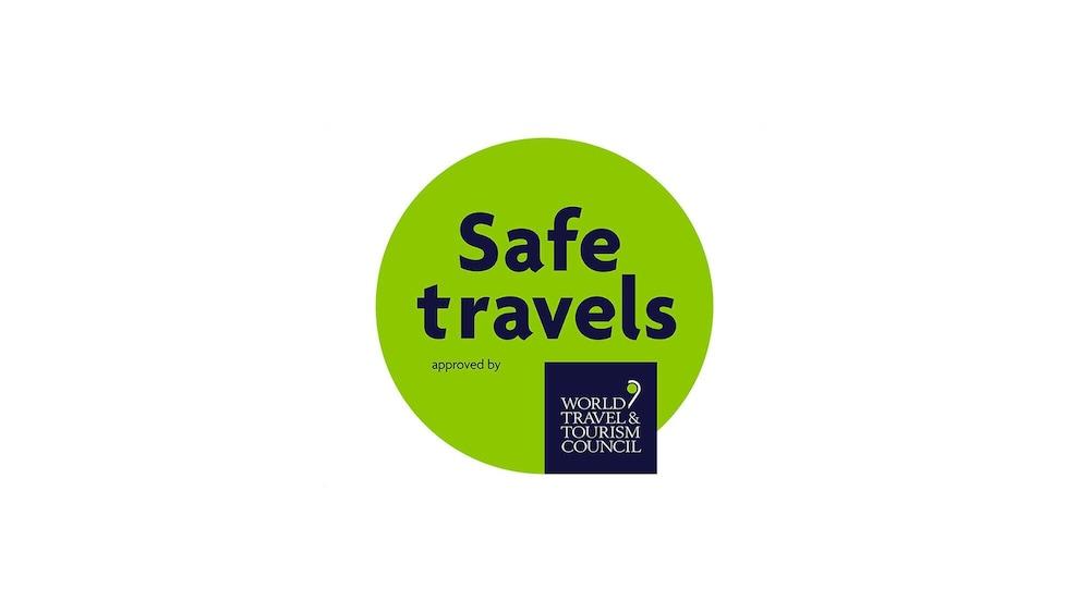 Toscana Charme Resort Tirrenia Esterno foto Safe travels stamp