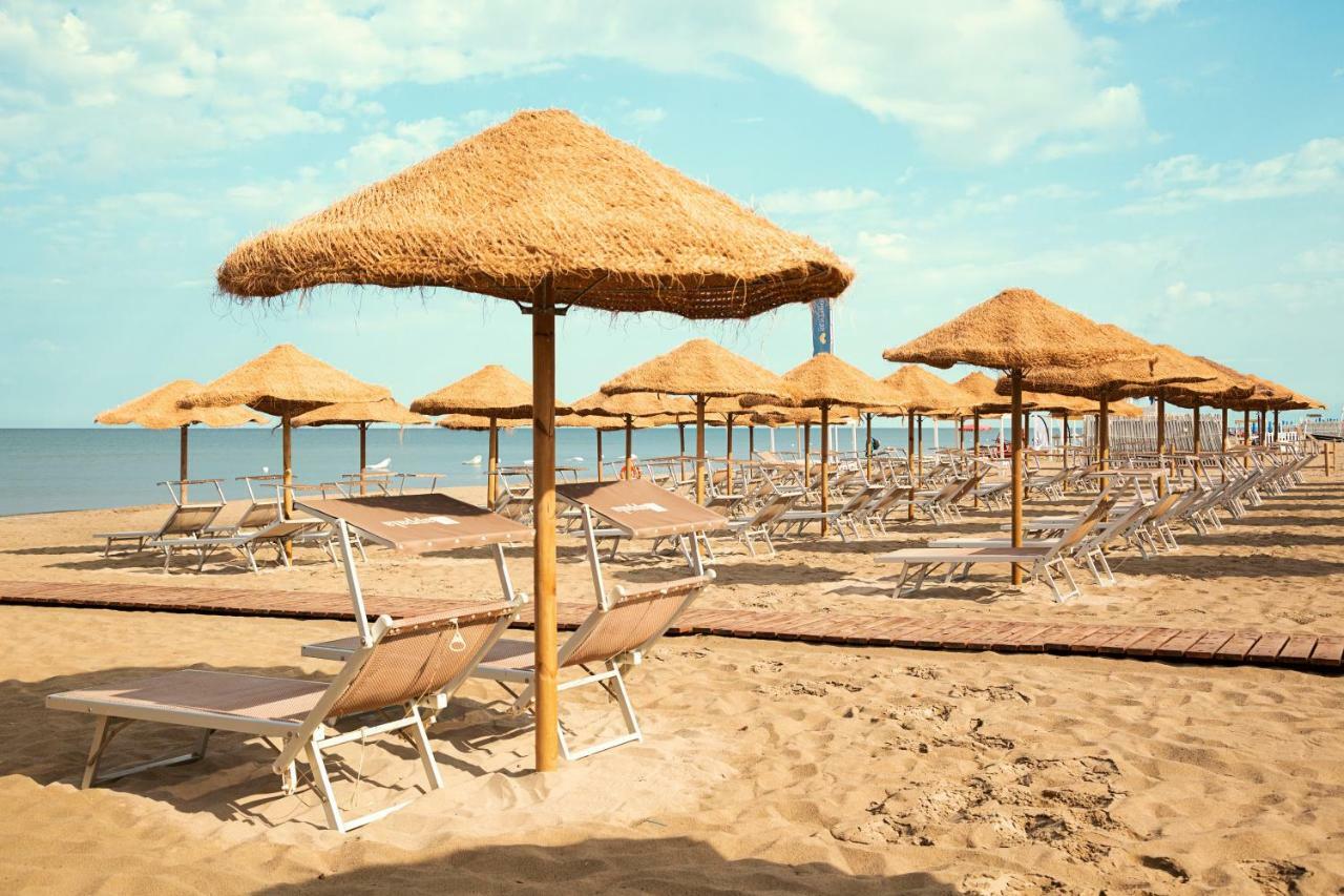 Toscana Charme Resort Tirrenia Esterno foto Beach in Calpe